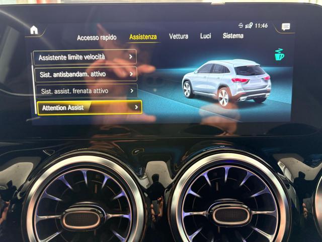 MERCEDES-BENZ GLA 180 d Premium AMG Night Pack AMBIENT * NEOPATENTATI *