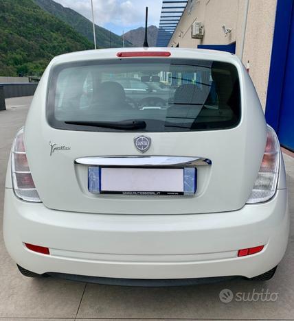 LANCIA Ypsilon 1.2 69 CV Diva NEOPATENTATI