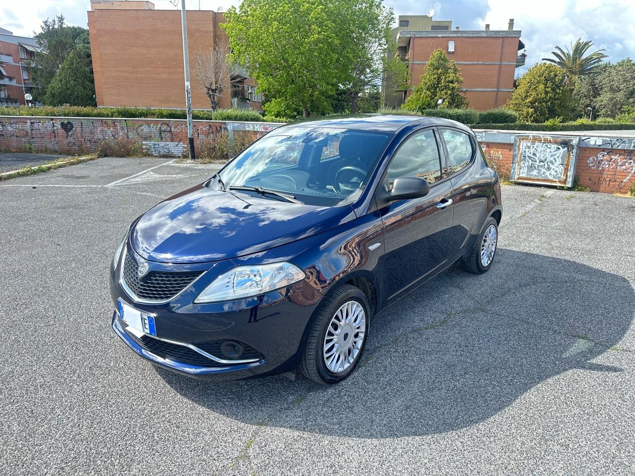 Lancia Ypsilon 1.2 GPL Ecochic Silver *Neopatentati