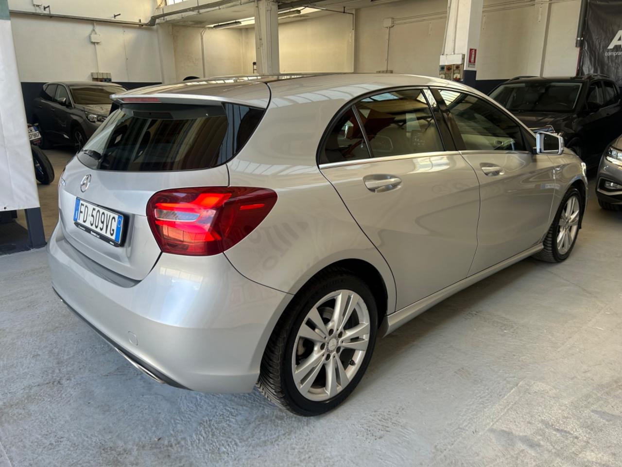 Mercedes-benz A 180 d Automatic Premium
