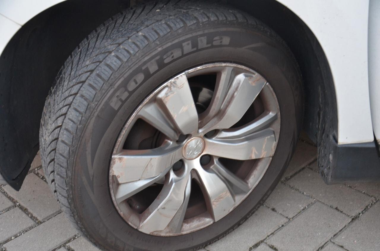 Peugeot 2008 PureTech 82 Allure