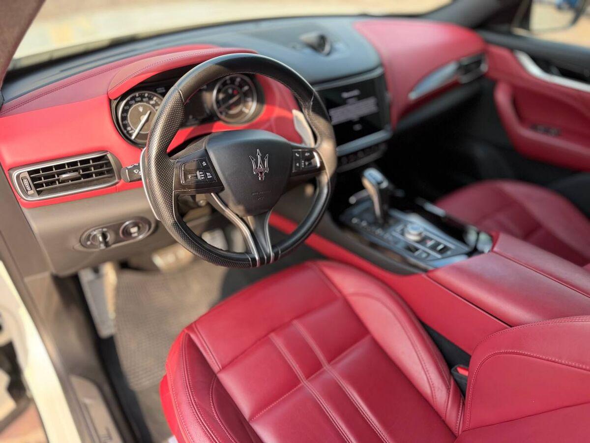 Maserati Levante 3.0 V6 Modena 350cv auto