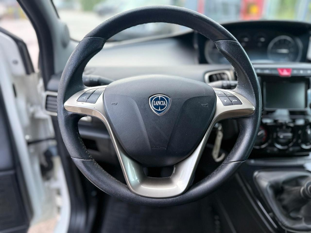 Lancia Ypsilon 1.2 Ecochic 69 CV GPL Gold