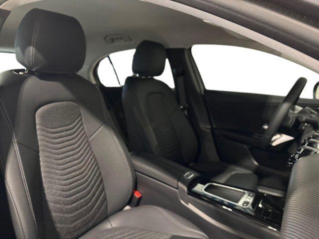 MERCEDES-BENZ A 180 d Automatic Advanced