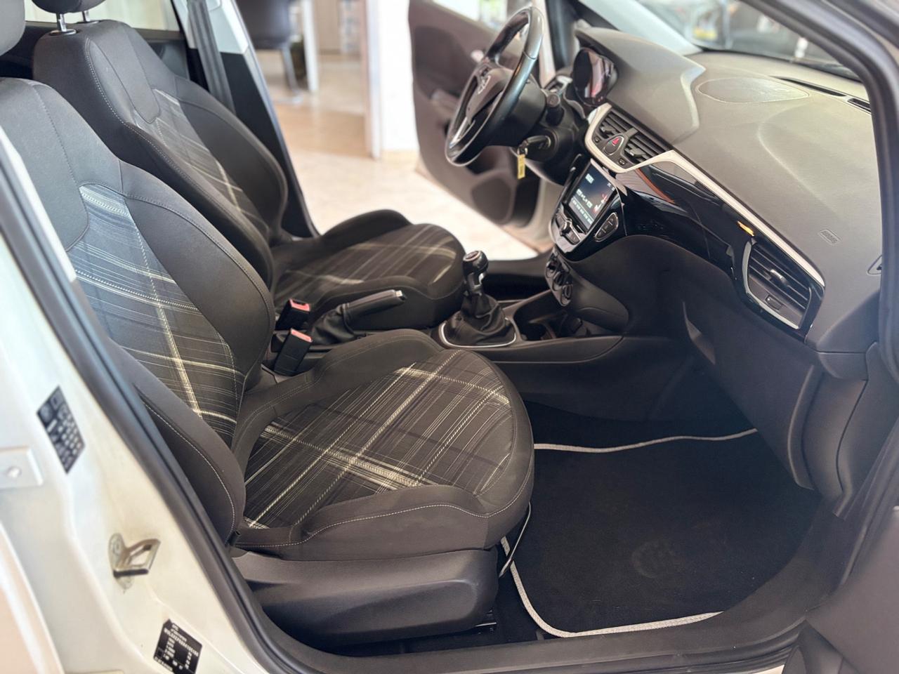 Opel Corsa 1.4 90CV GPL Tech 5 porte b-Color