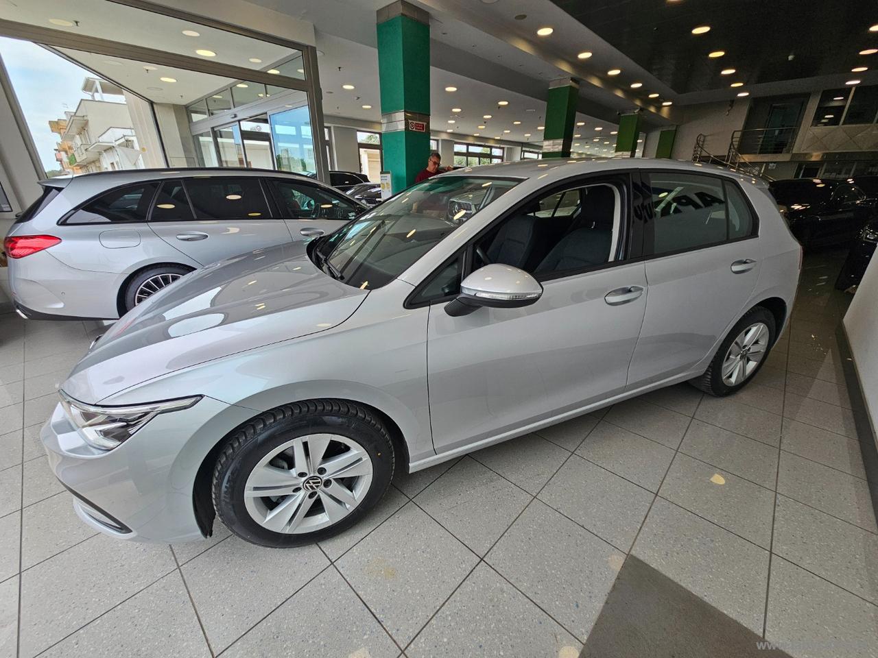 VOLKSWAGEN Golf 2.0 TDI 115 CV SCR Life