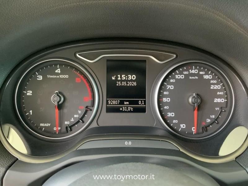 Audi Q2 30 TDI S tronic Identity Black