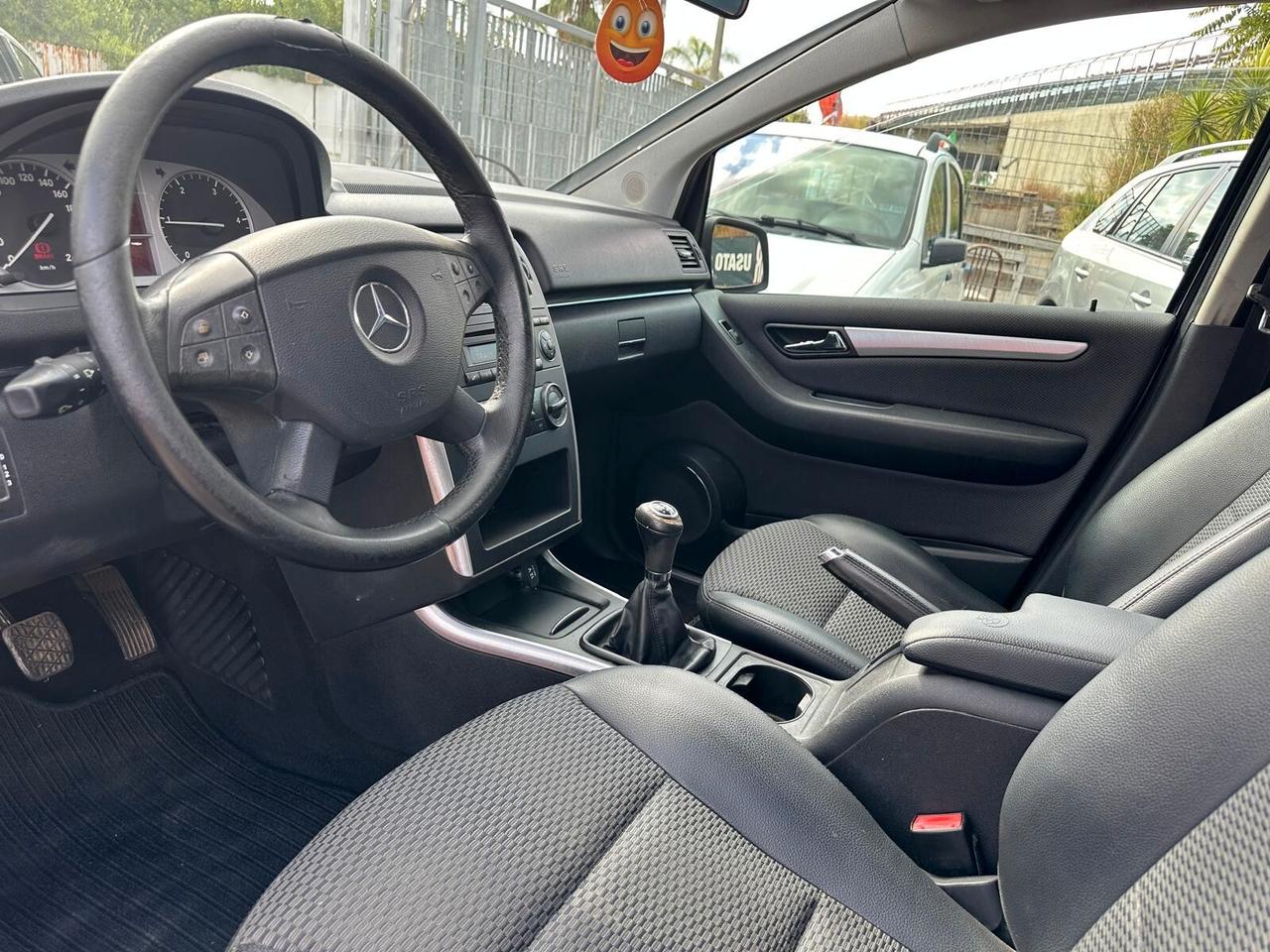 Mercedes-benz B 180 CDI Premium-06/2010