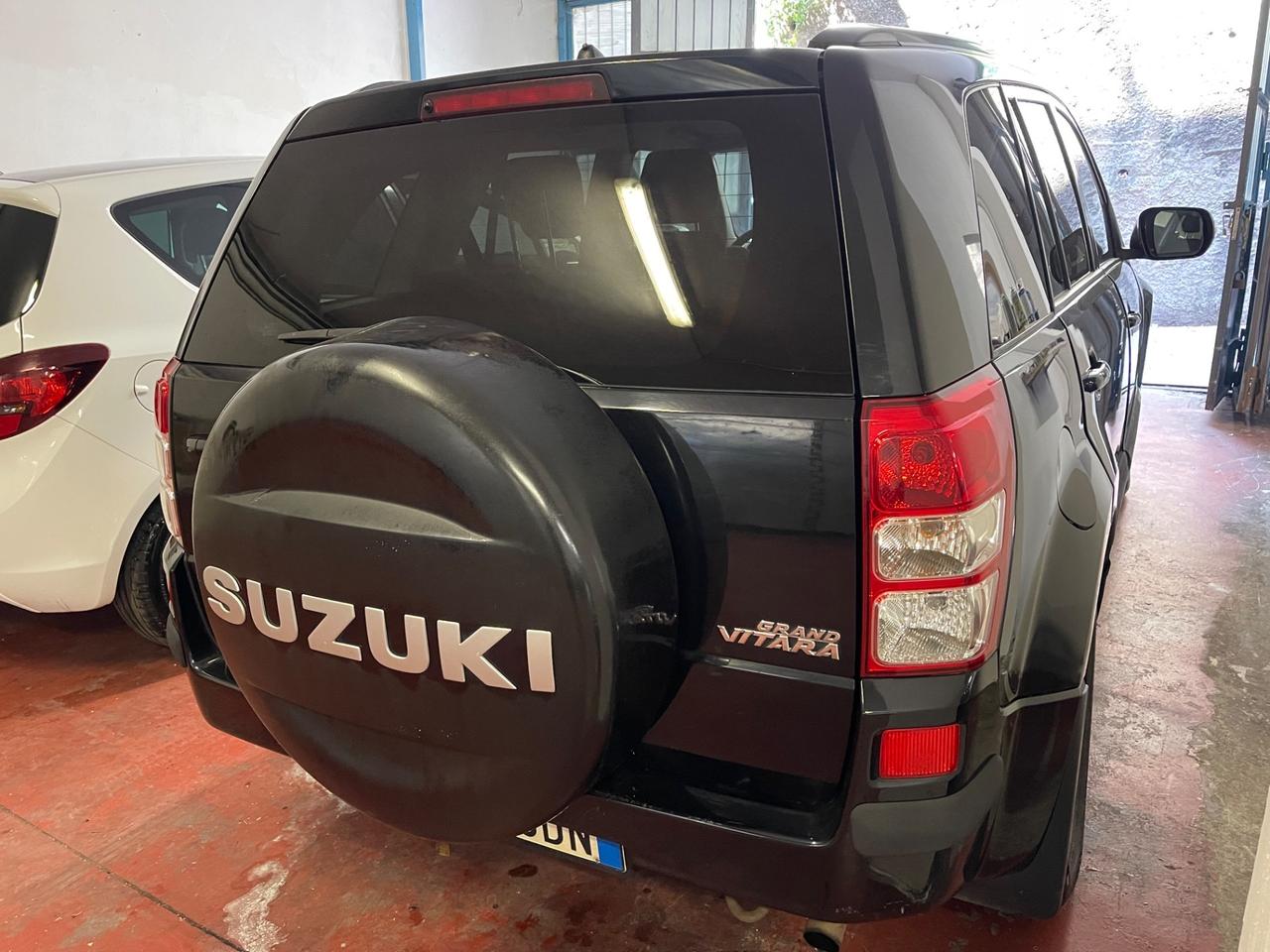 Suzuki Grand Vitara 2.0 16V 5 porte