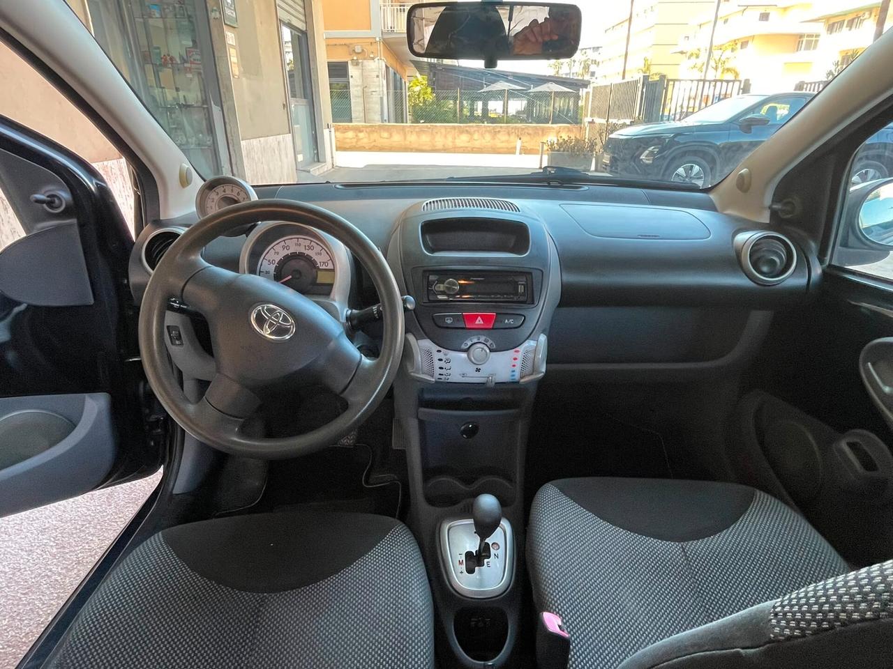Toyota Aygo 1.0 12V VVT-i 5 porte Sol