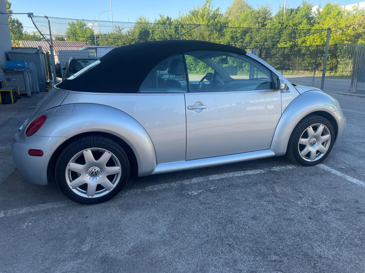 Volkswagen New Beetle 2.0 Cabrio X NEOPATENTATI ASI