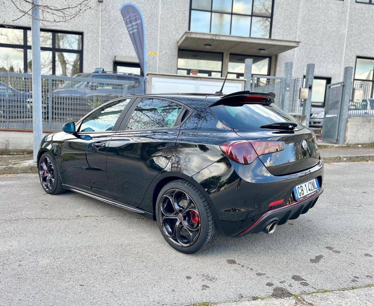 Alfa Romeo Giulietta 1.6 JTDm - CARBON EDITION !!