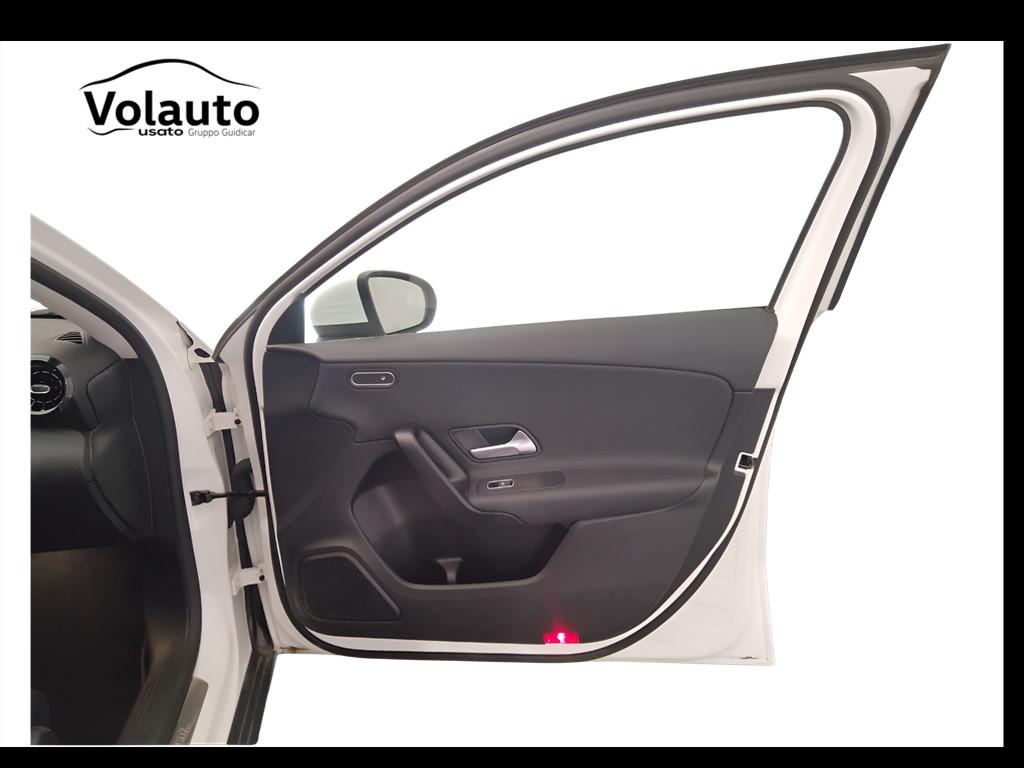 Mercedes-Benz Classe A - W177 2023 - A 180 d Advanced auto