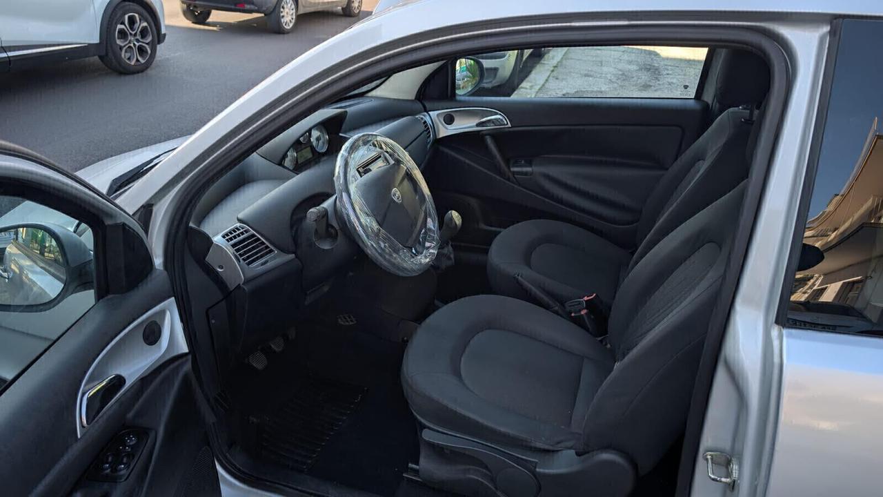 Lancia Ypsilon 1.3 DIESEL MJT 16V 95 CV 5 porte - ANNO 2011 - OTTIMA PER NEOPATENTATO