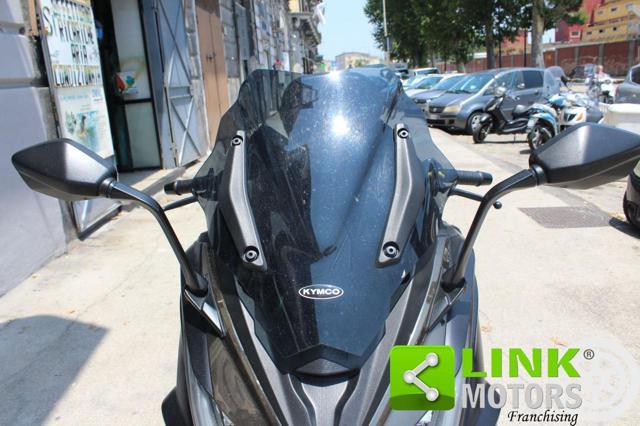 KYMCO AK 550 .
