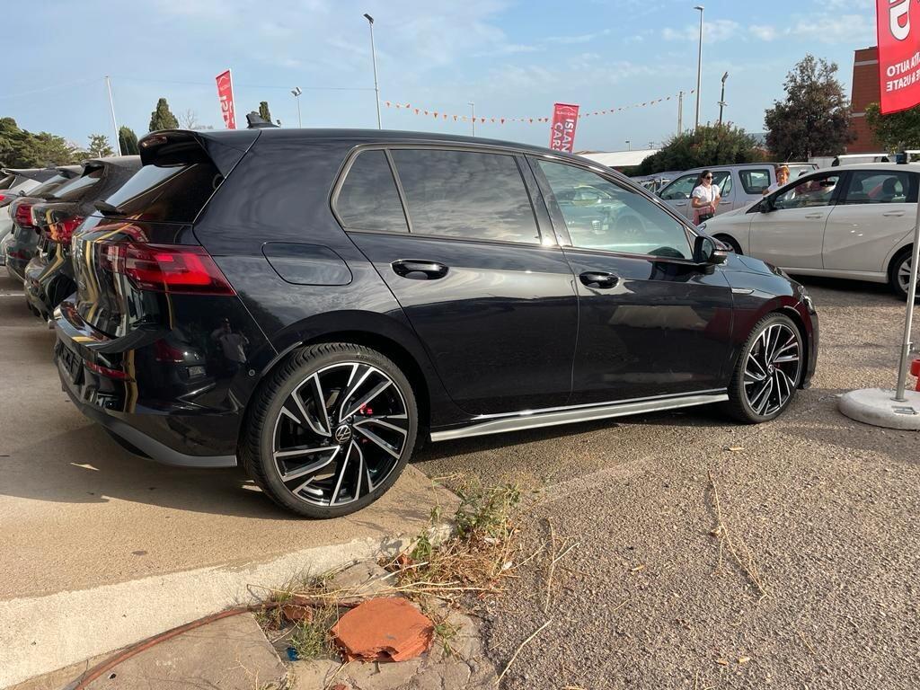 Volkswagen Golf 8 GTD 2.0 200cv DSG