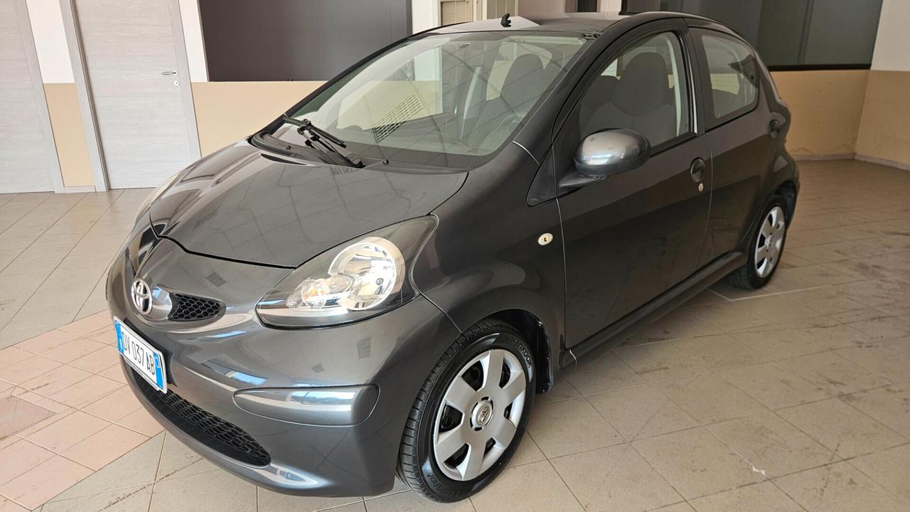 Toyota Aygo 1.0 12V VVT-i 5 porte