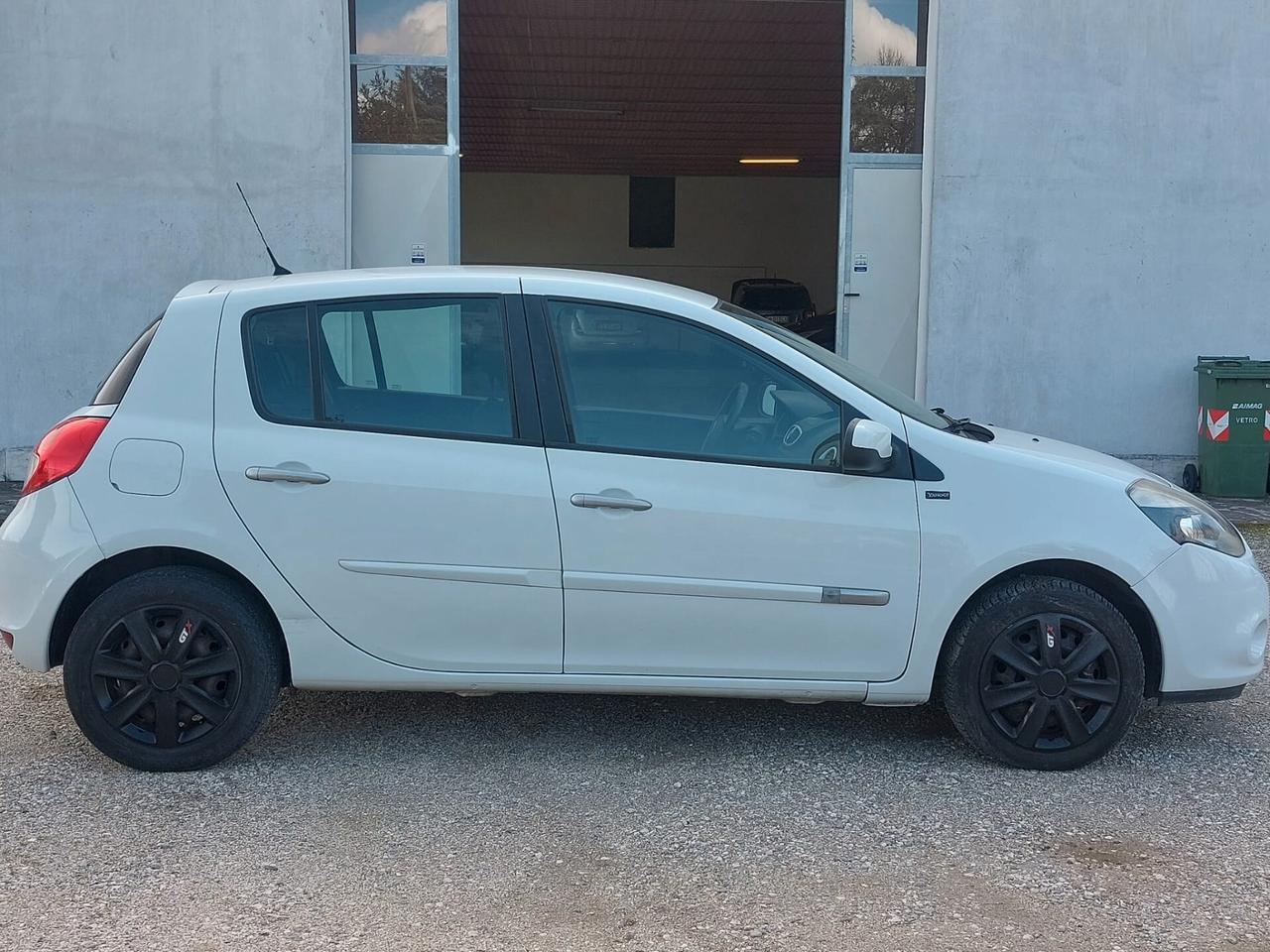 Renault Clio 1.2 16V 5 porte GPL Dynamique