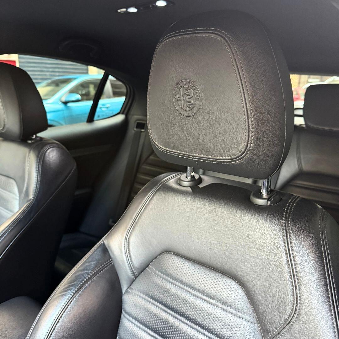 Alfa Romeo Stelvio 210cv Q4 Veloce