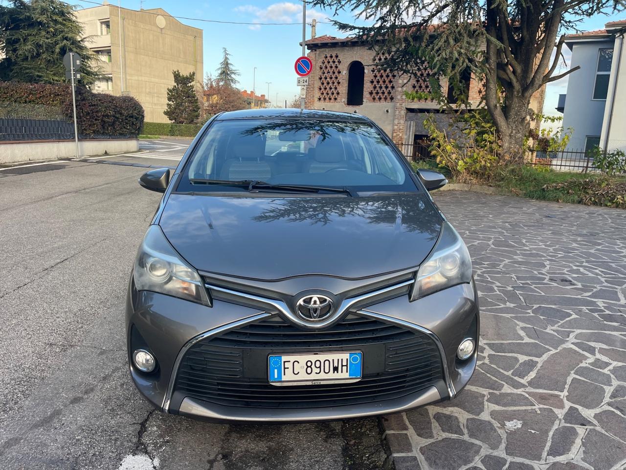 Toyota Yaris 1.0 5 porte Lounge