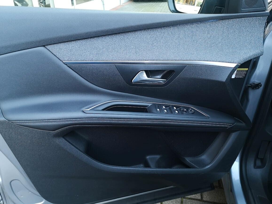 Peugeot 3008 BlueHDi 130 S&S EAT8 Allure Pack AUTOMATIC