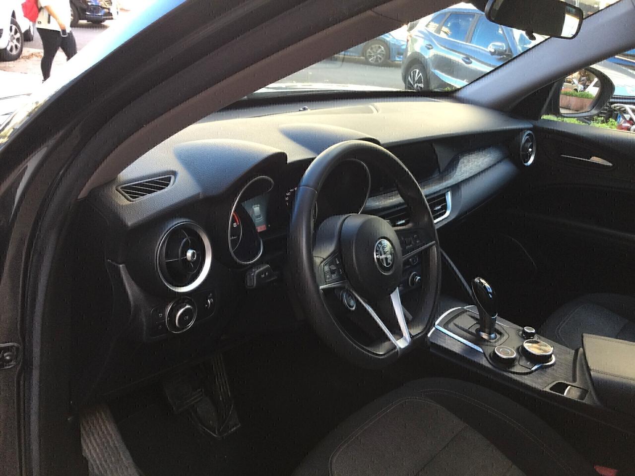 Alfa Romeo Stelvio 2.2 Turbodiesel 160 CV AT8 RWD Business