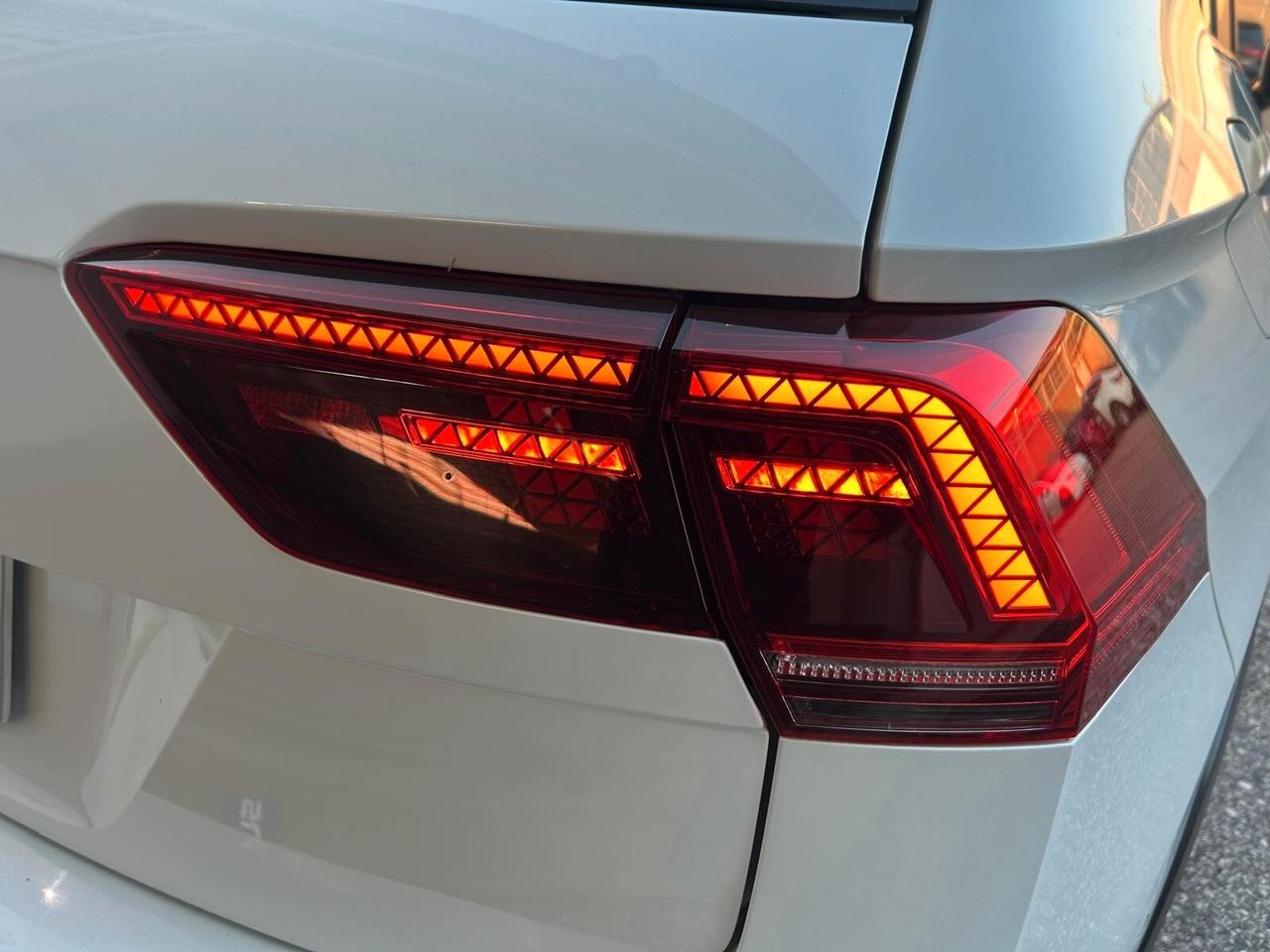 Volkswagen Tiguan 2.0 TDI SCR DSG R-LINE INTERNO ED ESTERNO