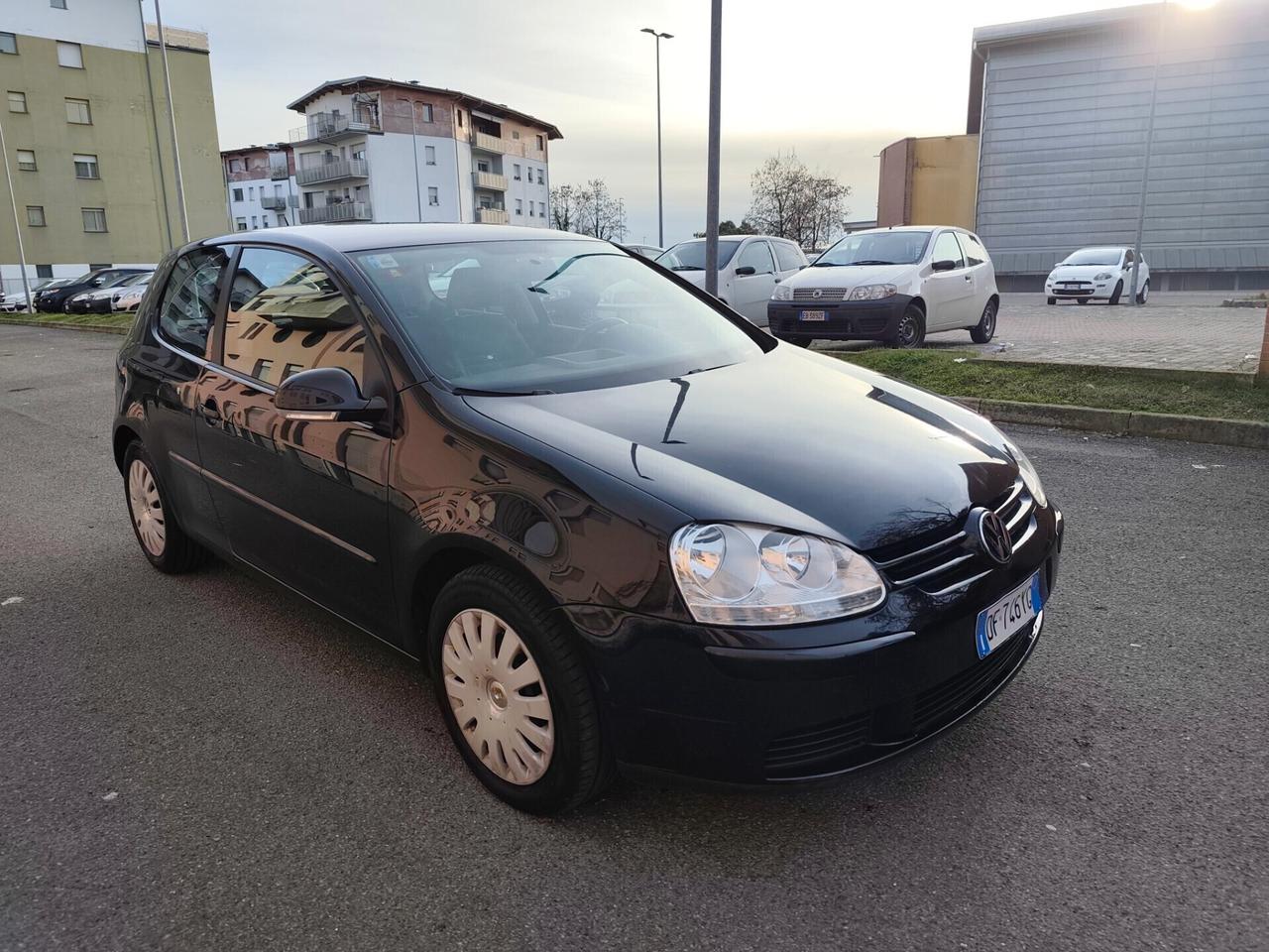 Volkswagen Golf 5 1.6 Benz 1 proprietario