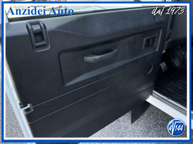 LAND ROVER Defender 90 2.2 TD4 Station Wagon E N1 2 posti