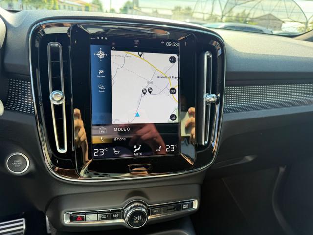 VOLVO XC40 T4 Recharge Plug-in Hybrid R-design N1