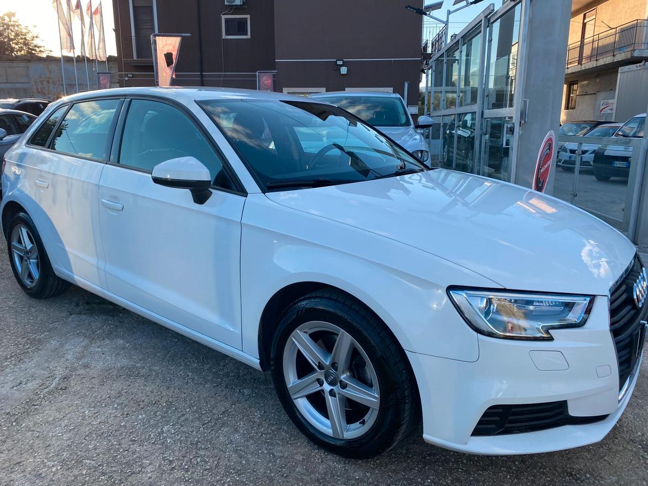 Audi A3 SPB 30 TDI Business