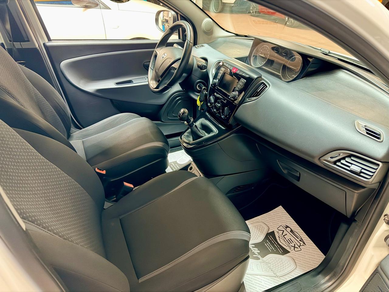 Lancia Ypsilon 1.2benz 69cv Neopat E6