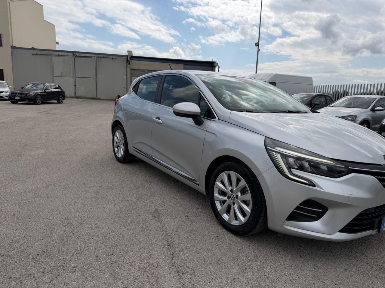 RENAULT CLIO 1.0 TCE GPL INTENS FUL LED PELLE MY22