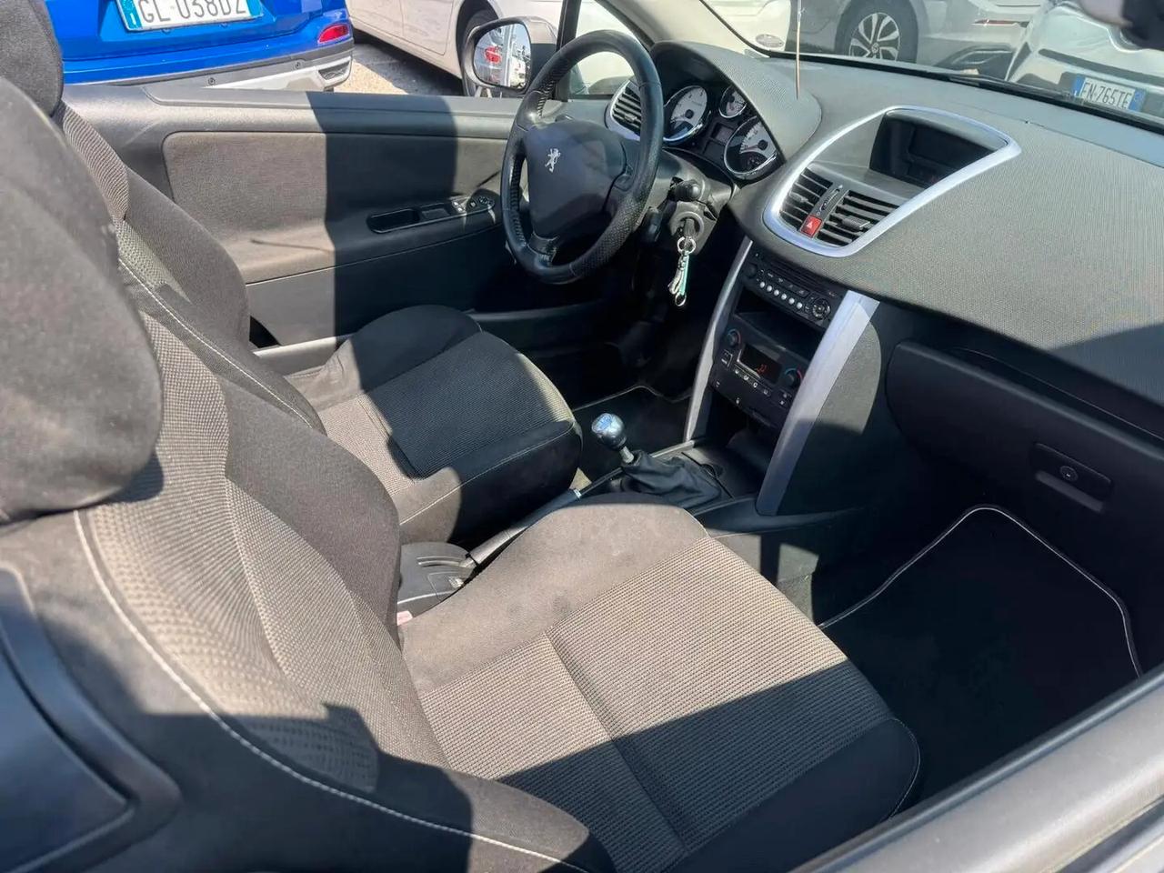 Peugeot 207 1.6 HDi 110CV CC Féline CABRIO