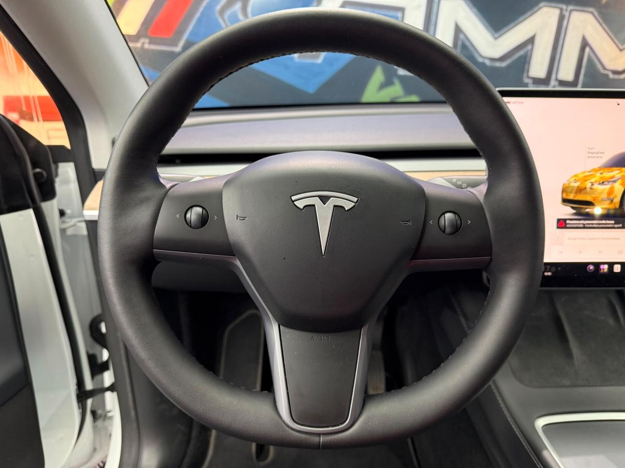 Tesla Model Y Long Range AWD (892)