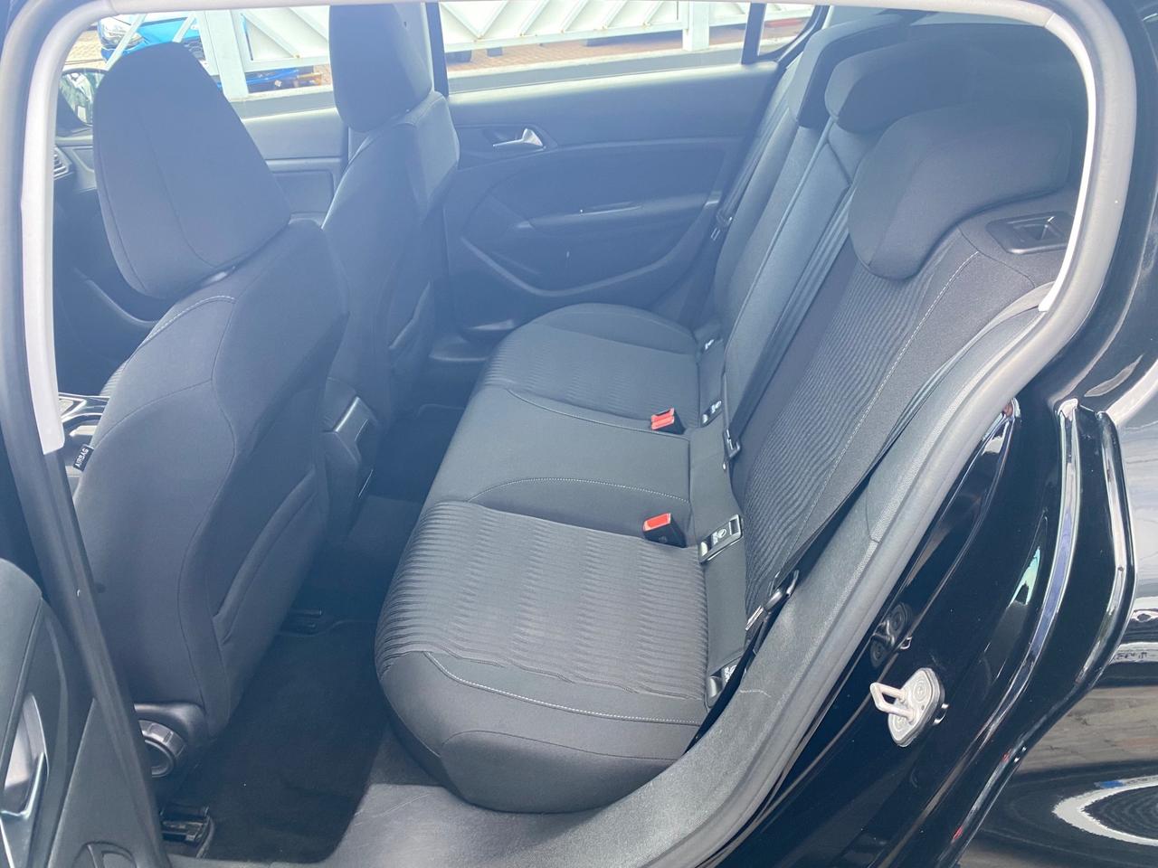 Peugeot 308 BlueHDi 120 S&S EAT6 Business