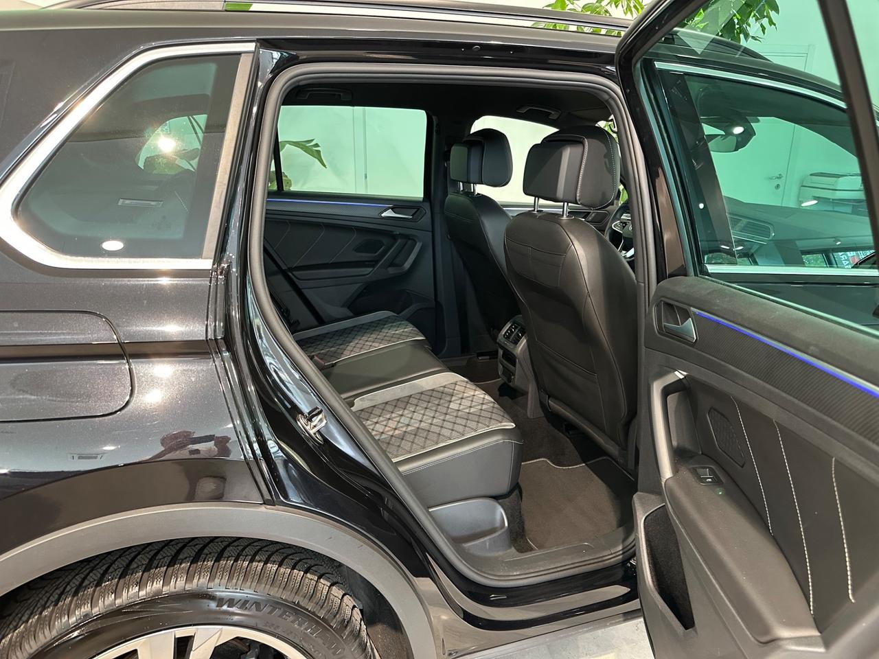 Tiguan R-Line 2.0 TDI 150cv DSG SCR IVA ESPOSTA