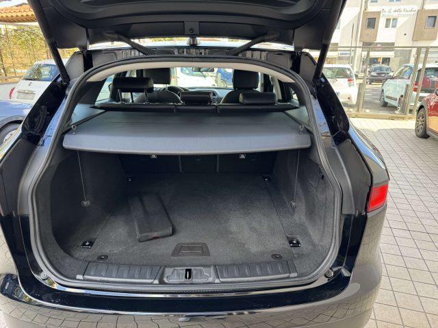 JAGUAR F-Pace 2.0d 180cv auto my18