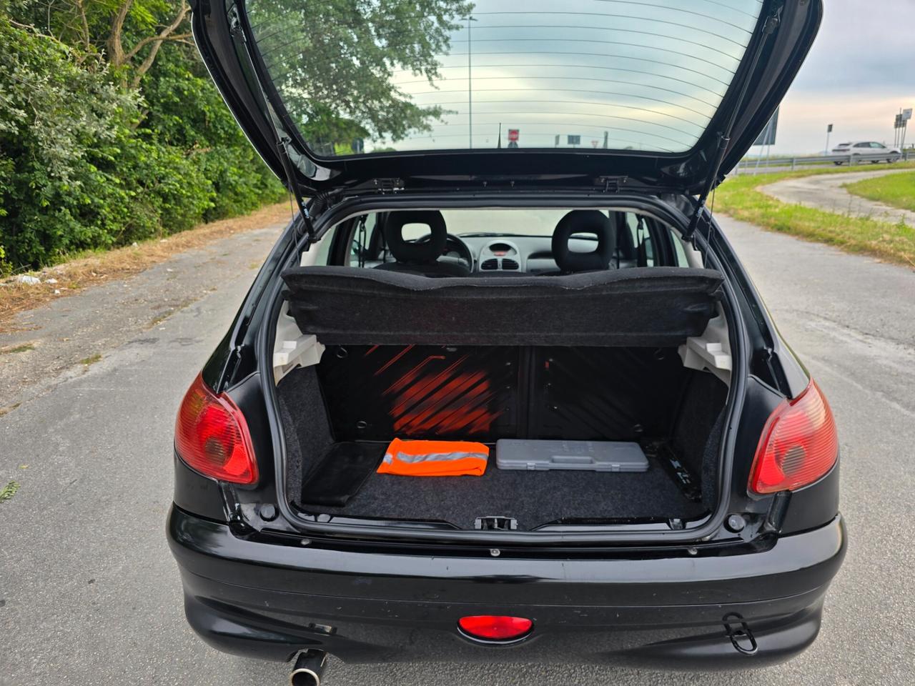 Peugeot 206 1.4 Benzina NEOPATENTATI
