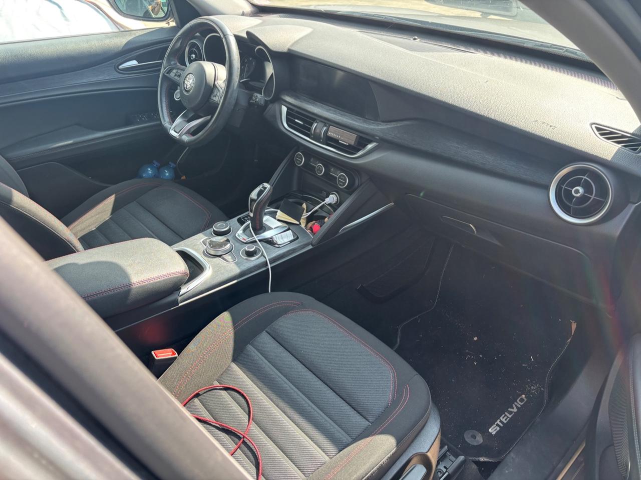 Alfa Romeo Stelvio 2.2 Turbodiesel 190 CV AT8 Q4 Business