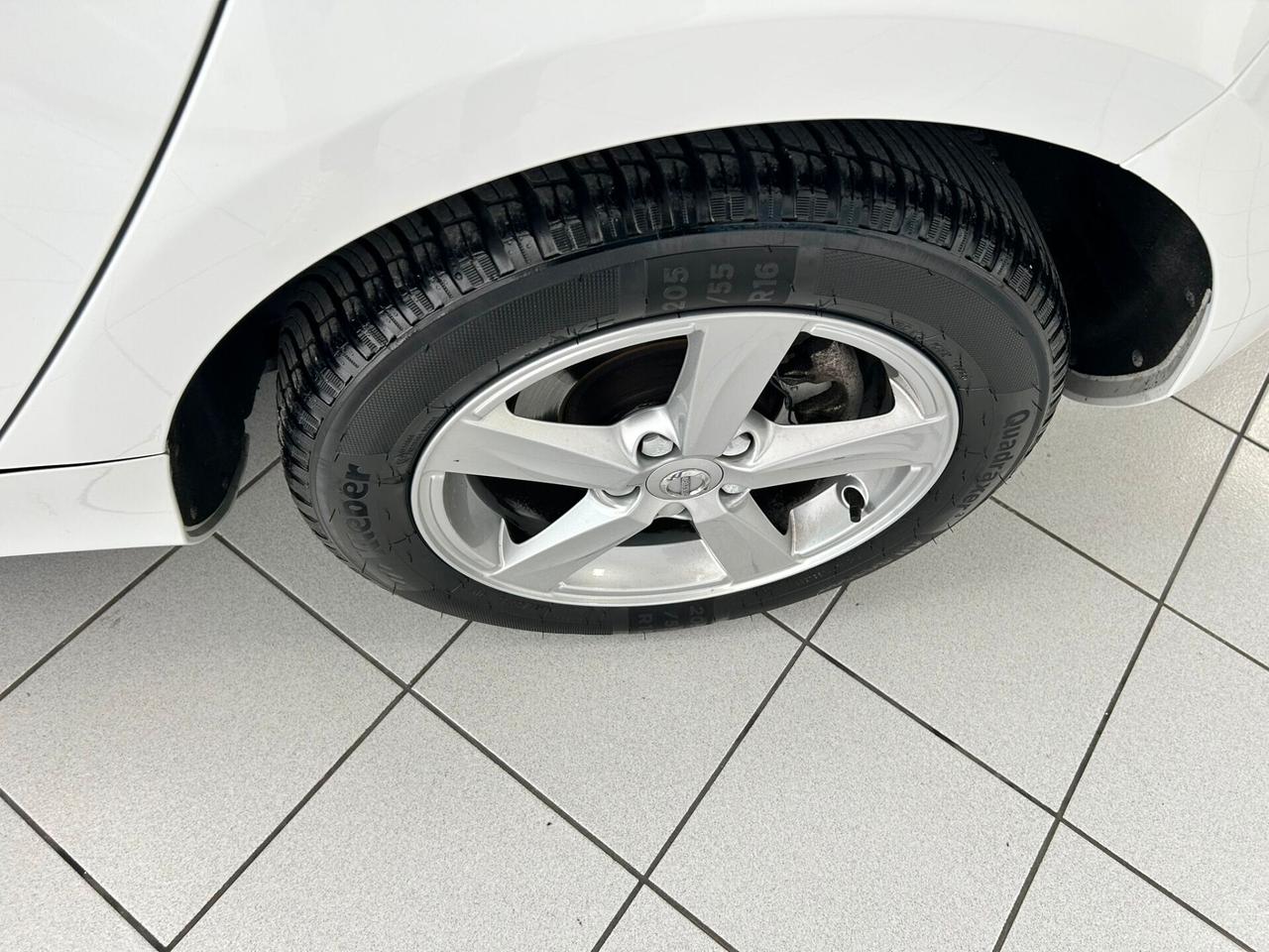 Volvo V40 2.0 D2 X NEOPATENTATI 2017