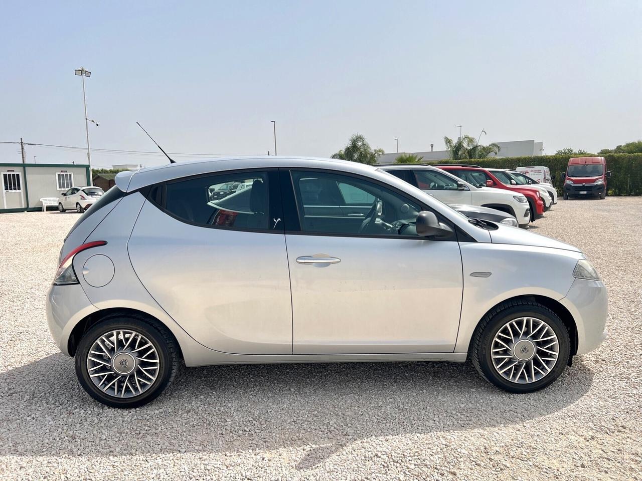 Lancia Ypsilon 1.2 5 porte