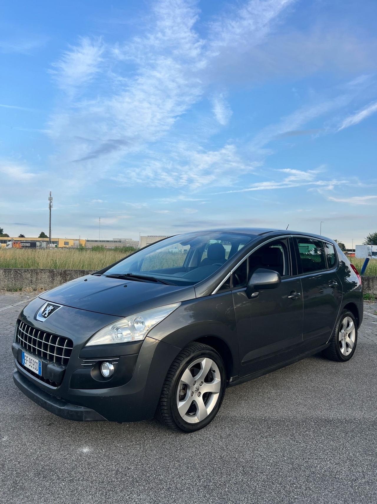 Peugeot 3008 1.6 HDi 110CV cambio robotizzato Tecno