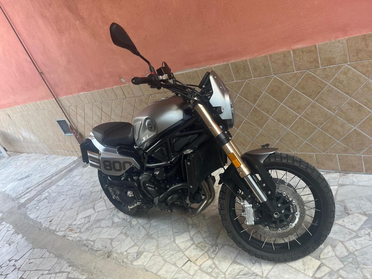 Benelli Leoncino 800 Trail