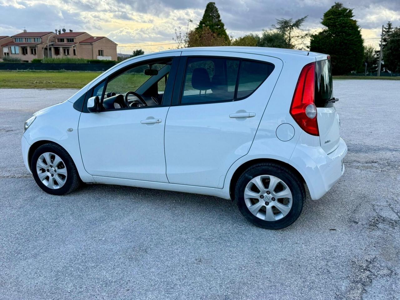 Opel Agila 1.0 benzina neopatentati UNIPRO