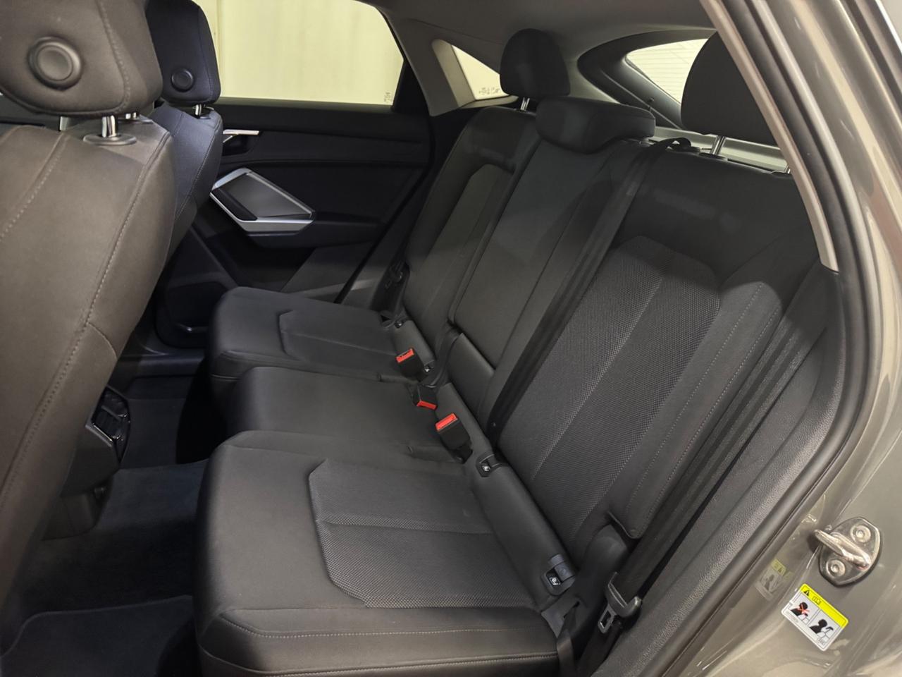 AUDI Q3 SPB 35 TDI S TRONIC IDENTITY BLACK