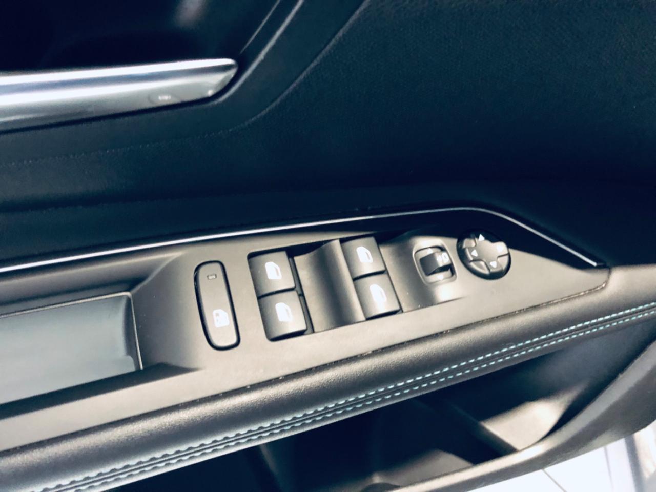 Peugeot 3008 1.5 HDI ALLURE PELLE-TELECAMERA