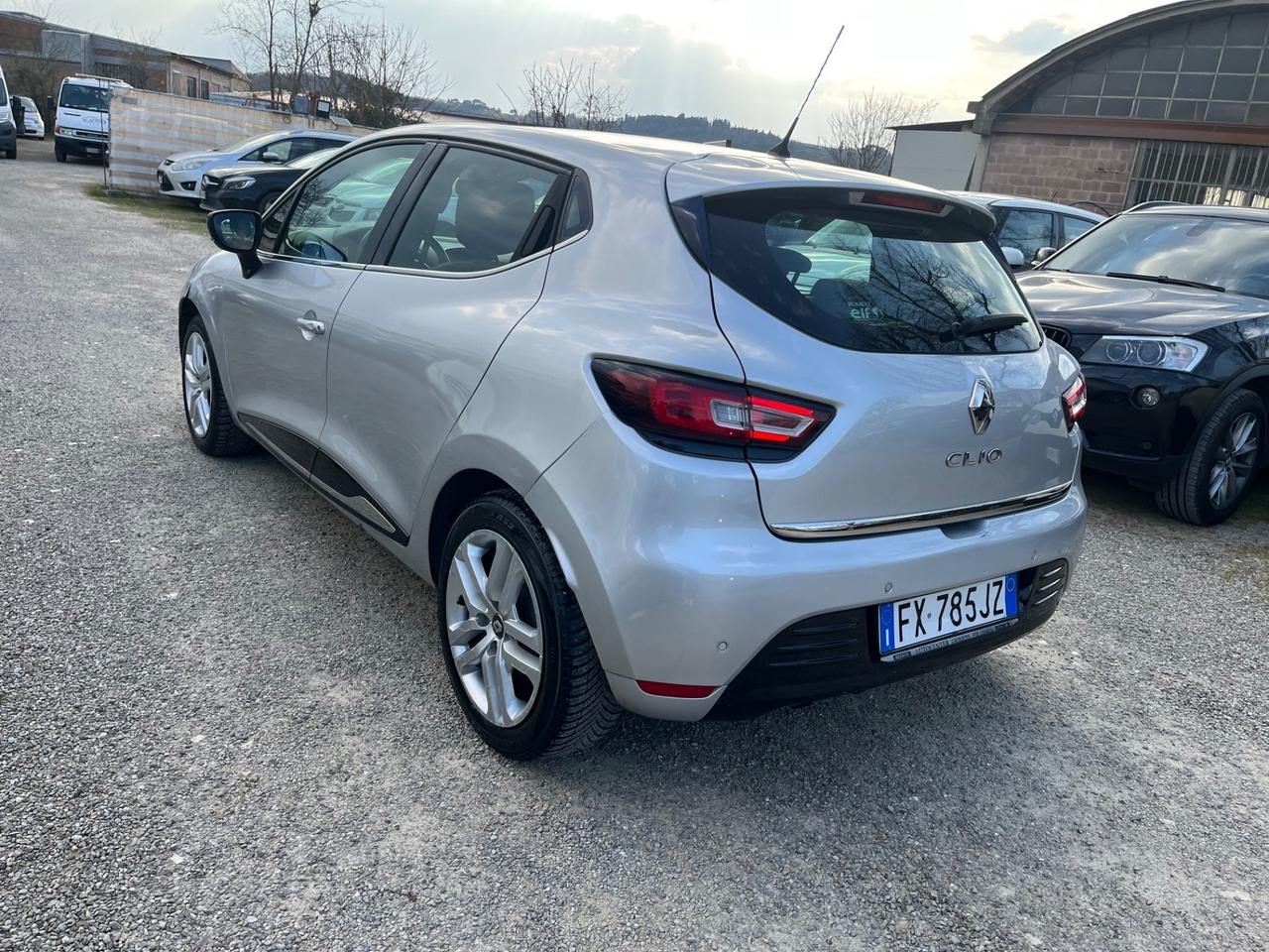 Renault Clio TCe 12V 90 CV 5 porte Moschino Intens