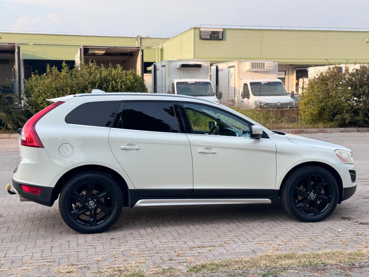 Volvo XC 60 XC60 D5 AWD Geartronic Summum