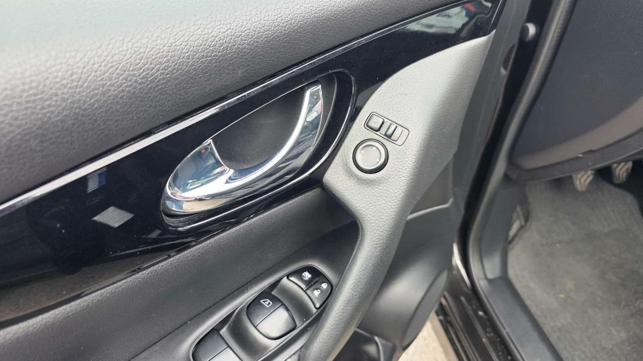 Nissan Qashqai 1.5 dCi Tekna Tetto Telecamera